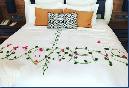 Vakkaru - womens day bed decorating